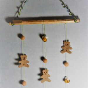 Suspension Les oursons et les abeilles