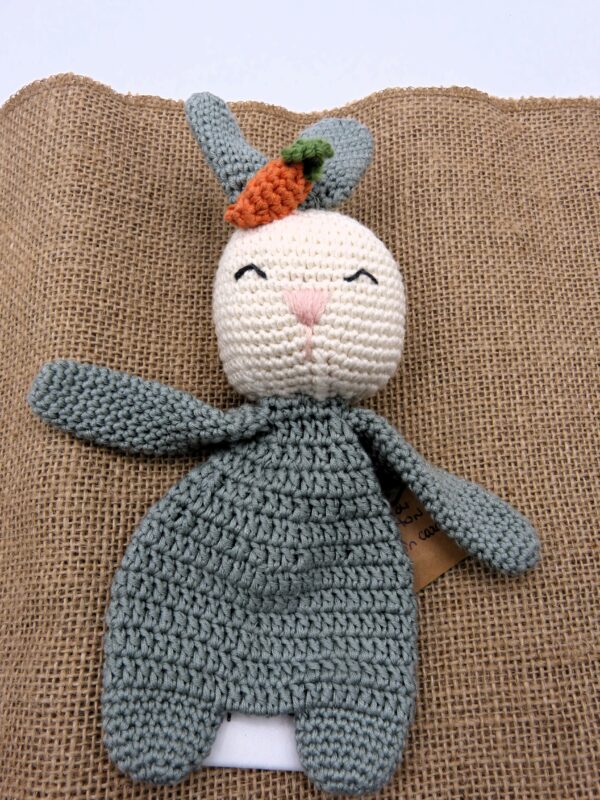 Doudou lapin avec carotte coton oeko tex – Image 6